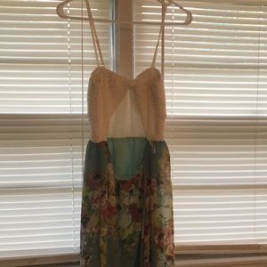 Dresses - Summer maxi dress with partial back out. Dresses - Summer maxi dress with partial back out.